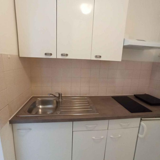  CONSEIL IMMOBILIER FLEURANCE : Apartment | FLEURANCE (32500) | 30 m2 | 300 € 