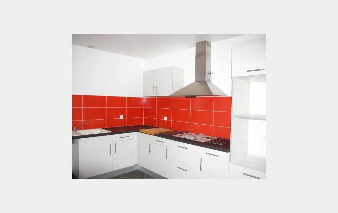 CONSEIL IMMOBILIER FLEURANCE : Appartement | FLEURANCE (32500) | 98 m2 | 650 € 