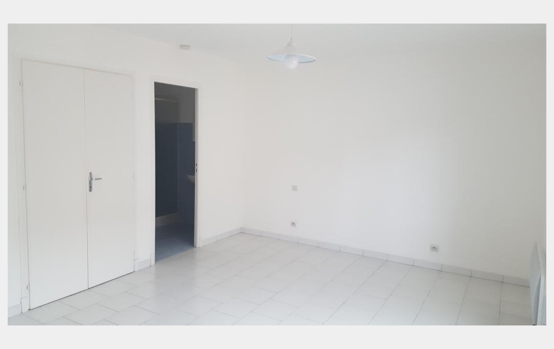CONSEIL IMMOBILIER FLEURANCE : Apartment | FLEURANCE (32500) | 30 m2 | 300 € 