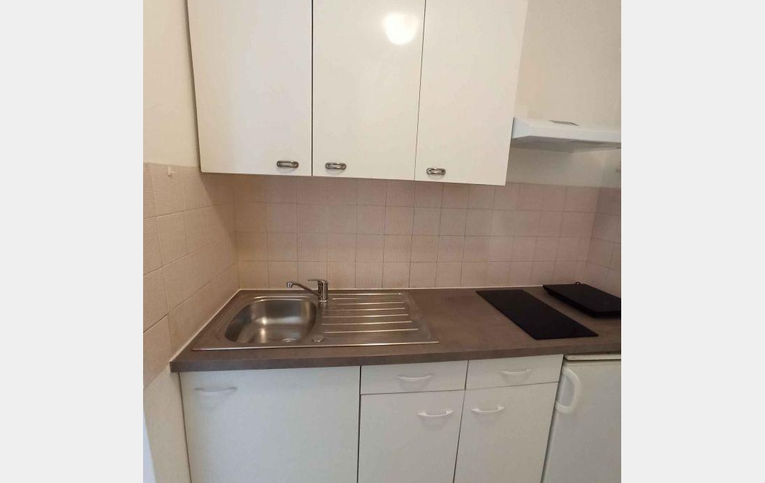 CONSEIL IMMOBILIER FLEURANCE : Apartment | FLEURANCE (32500) | 30 m2 | 300 € 