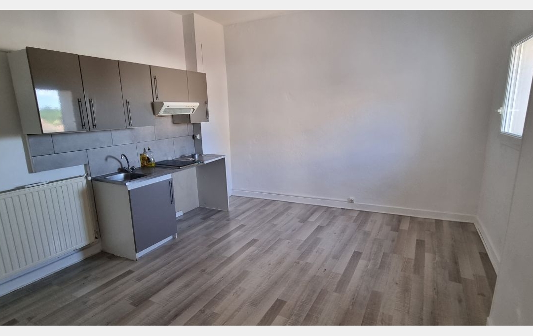 CONSEIL IMMOBILIER FLEURANCE : Apartment | FLEURANCE (32500) | 26 m2 | 350 € 